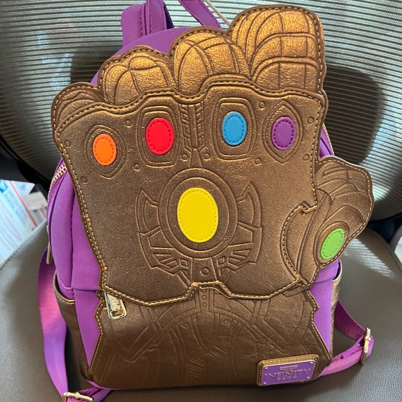 Infinity saga gauntlet loungefly backpack - Picture 1 of 3